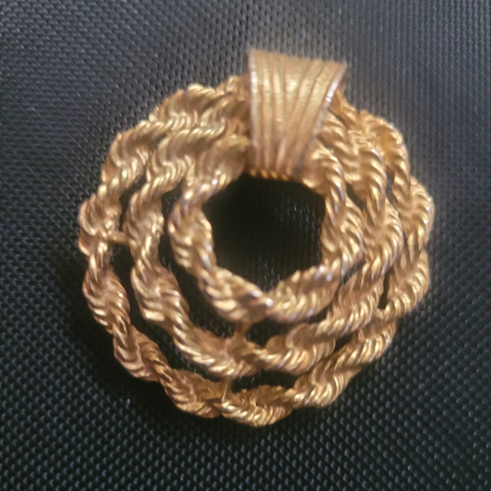 Gerris Multi Tier Circle Gold-Tone Twisted Rope Brooch
